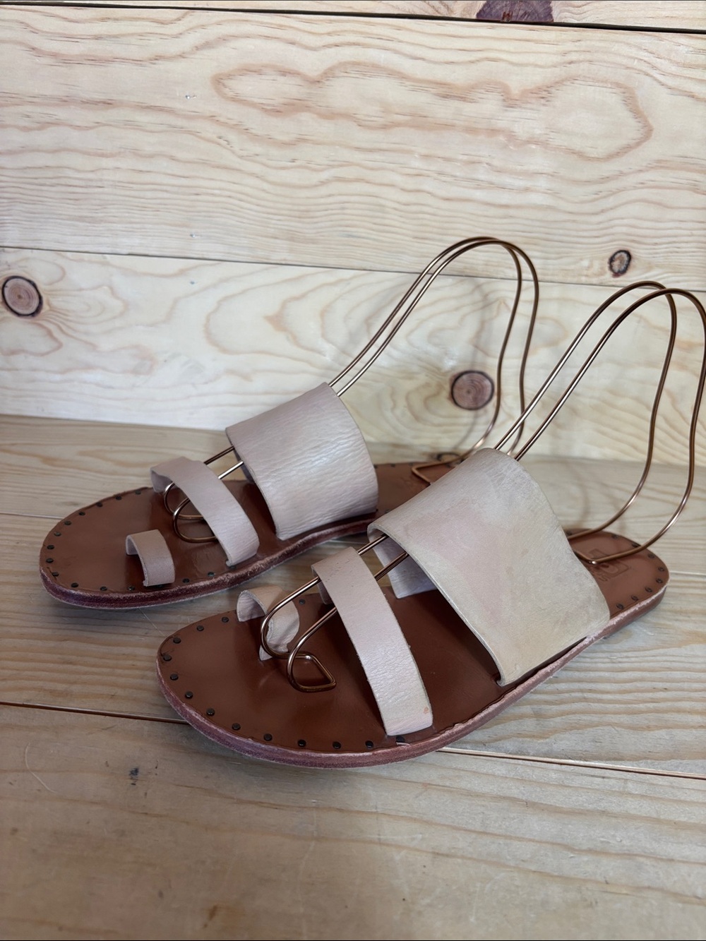 Joes jeans tan leather sandals - Picture 2 of 9